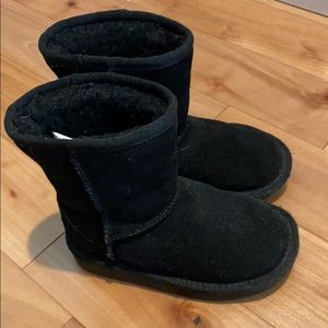 SOLD Koolaburra by UGG Toddler Bootsw